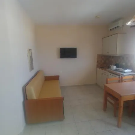 Hotel apartamentowy Frida Village 3*