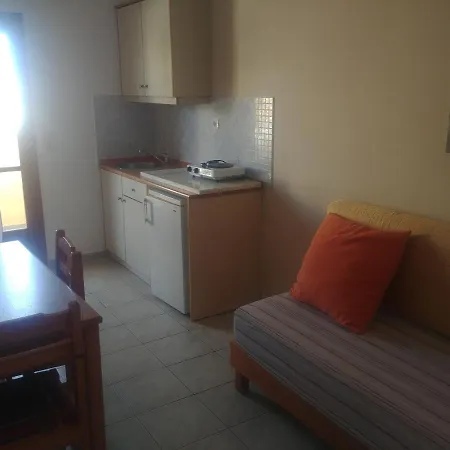 Hotel apartamentowy Frida Village Hersonissos (Crete)