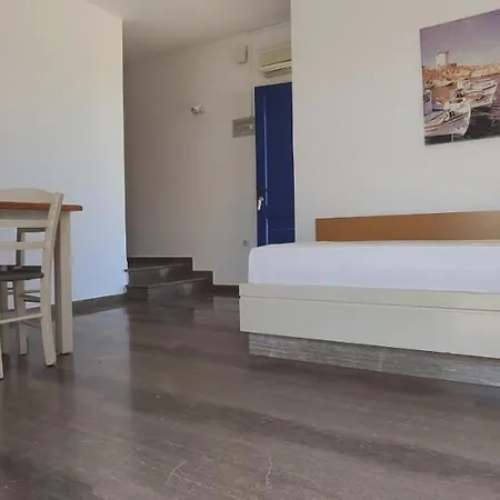 Hotel apartamentowy Frida Village 3*